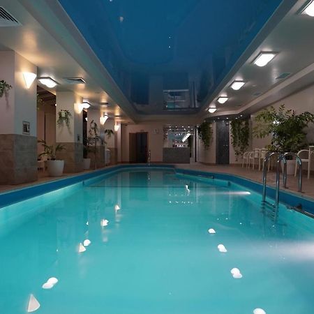 Mercury Hotel Kharkov Ngoại thất bức ảnh