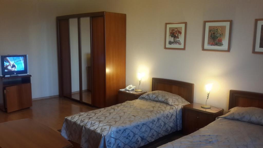 Mercury Hotel Kharkov Ngoại thất bức ảnh