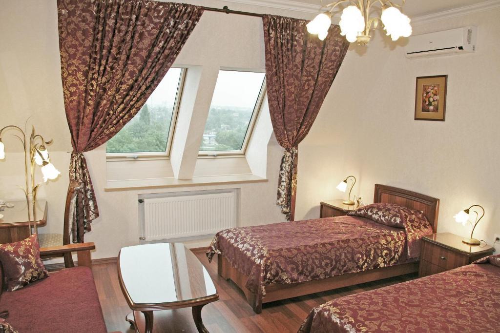 Mercury Hotel Kharkov Phòng bức ảnh