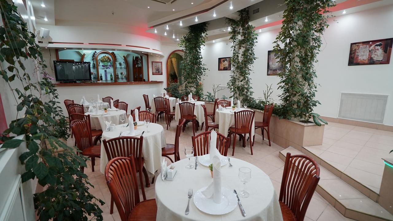 Mercury Hotel Kharkov Ngoại thất bức ảnh