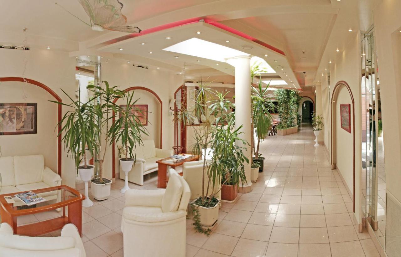Mercury Hotel Kharkov Ngoại thất bức ảnh